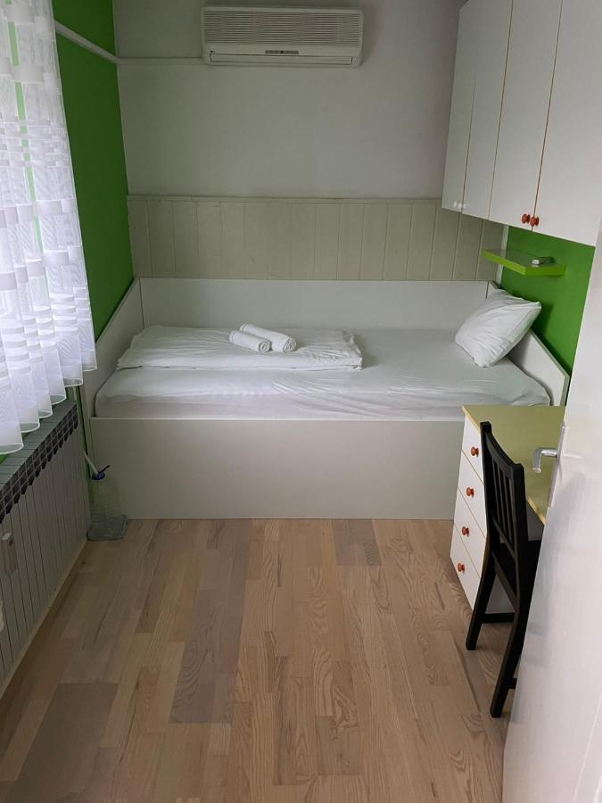 Lola Home Карловац Екстериор снимка